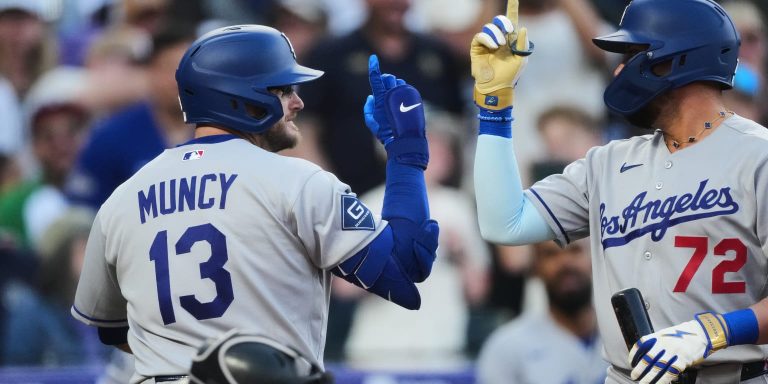 noticia-mlb-Muncy-y-Rojas-se-combinan-para-tres-jonrones-y-Dod