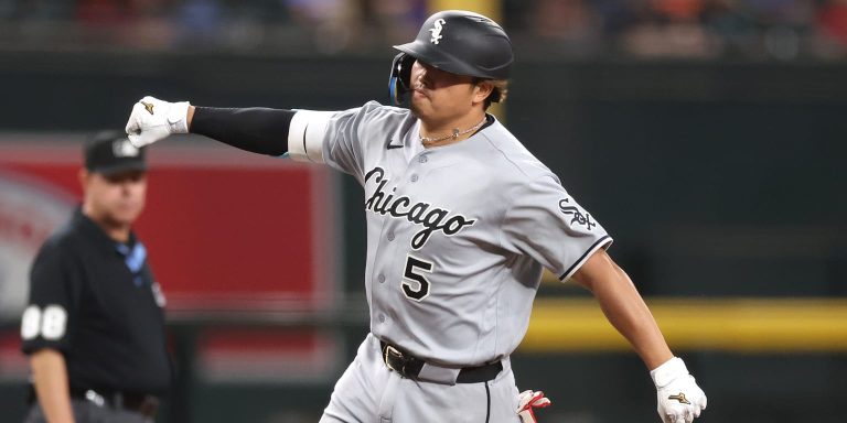 noticia-mlb-Murakami-hace-historia-dando-jonron-en-cinco-juego