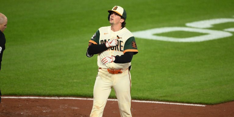 noticia-mlb-Orioles-truenan-con-seis-tablazos-en-Camden-Yards-