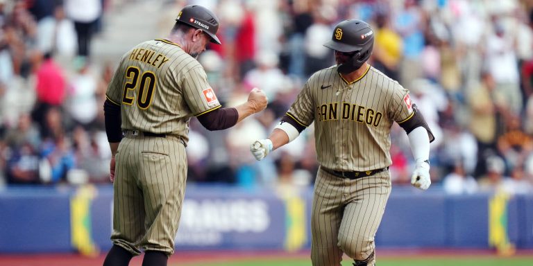 noticia-mlb-Padres-remontan-y-pegan-primero-ante-los-D-backs-e