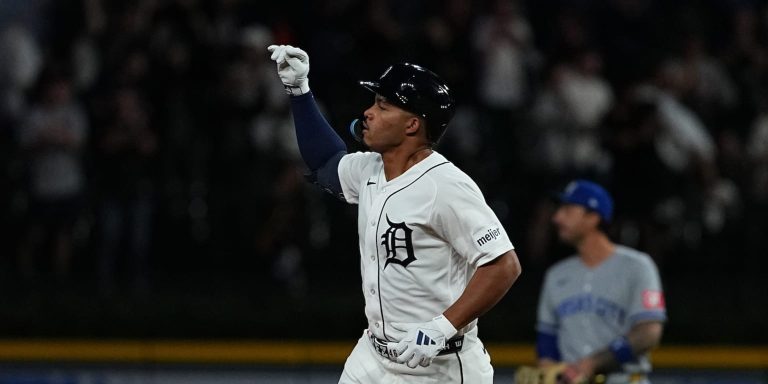 noticia-mlb-Perez-conecta-jonron-decisivo-y-los-Tigres-logran-