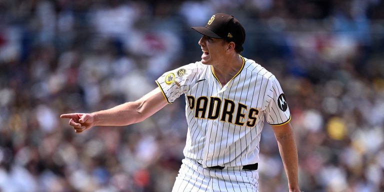 noticia-mlb-Pivetta-Padres-se-recuperan-para-cerrar-la-estadi