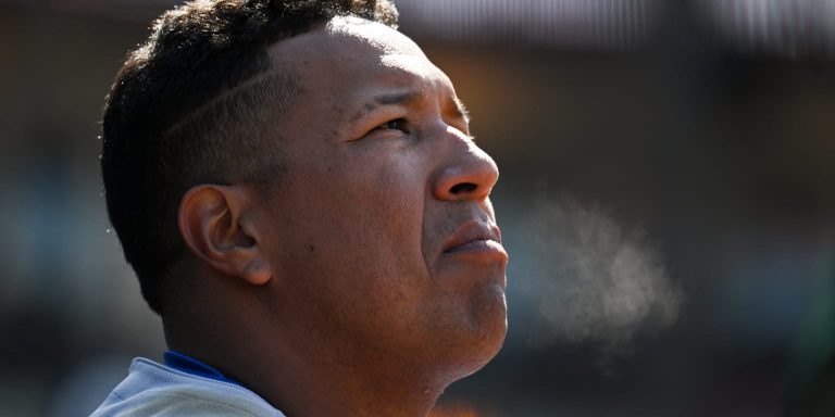 noticia-mlb-Reales-decidieron-sentar-a-Salvador-Perez-para-dar