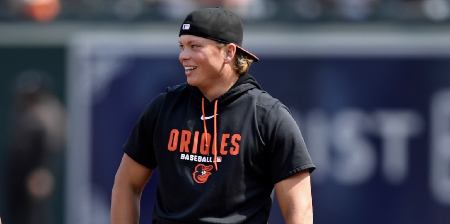 noticia-mlb-Respiran-los-Orioles-Holliday-no-tiene-dano-estru