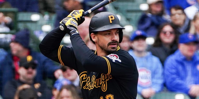 noticia-mlb-Reynolds-y-Mlodzinski-se-combinan-para-someter-a-C