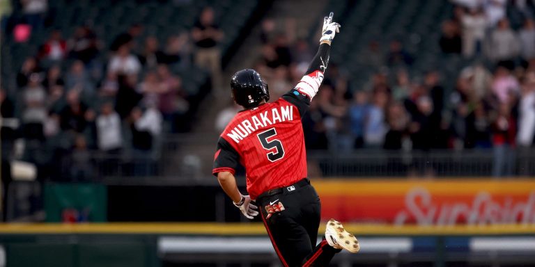 noticia-mlb-Sexto-jonron-en-siete-juegos-para-Murakami-en-triu