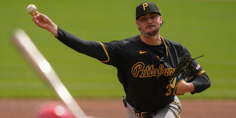 noticia-mlb-Skenes-pasa-la-pagina-del-Dia-Inaugural-y-recupera