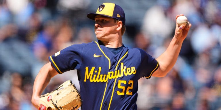 noticia-mlb-Solida-apertura-de-Harrison-ayuda-a-Cerveceros-a-g