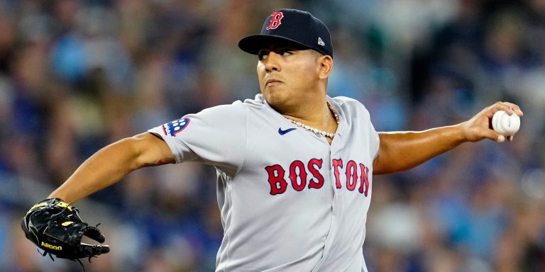 noticia-mlb-Suarez-acaricia-el-no-hitter-y-guia-blanqueada-de-