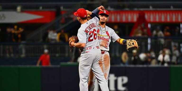 noticia-mlb-Wetherholt-extiende-su-racha-de-extrabases-en-vict