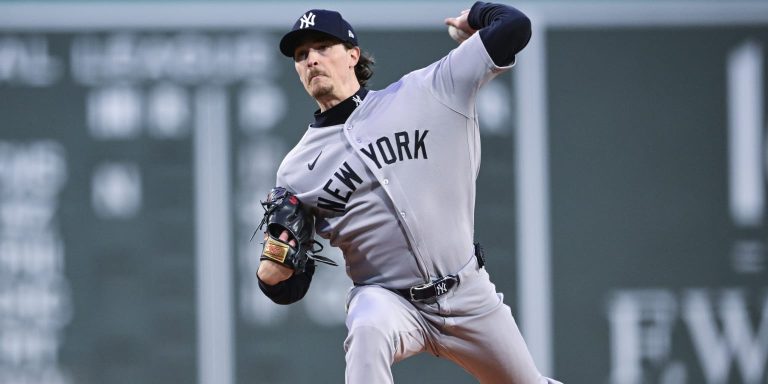 noticia-mlb-Yankees-se-quedan-a-un-out-de-una-historica-3ra-bl