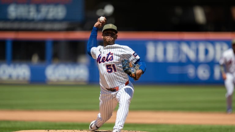 Freddy-Peralta-sale-de-aprietos-con-ponche-170520