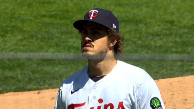 Joe-Ryan-poncha-a-9-y-solo-admite-una-carrera-200