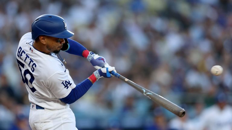 Mookie-Betts-pega-1er-hit-tras-regreso-de-lesion-