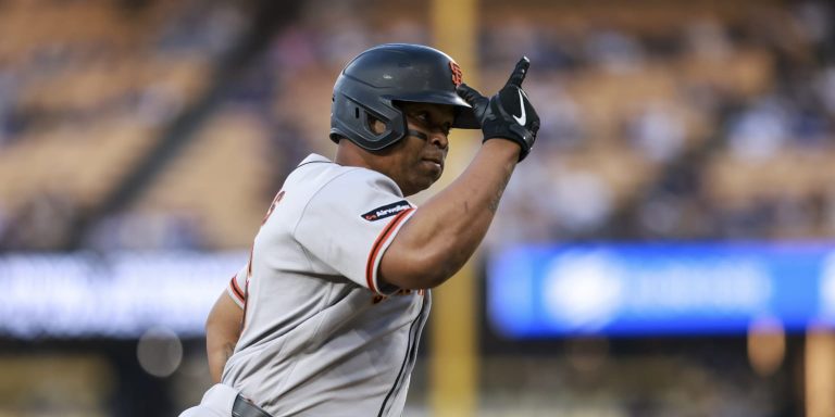noticia-mlb-Devers-Adames-impulsan-a-Gigantes-sobre-Dodgers-e