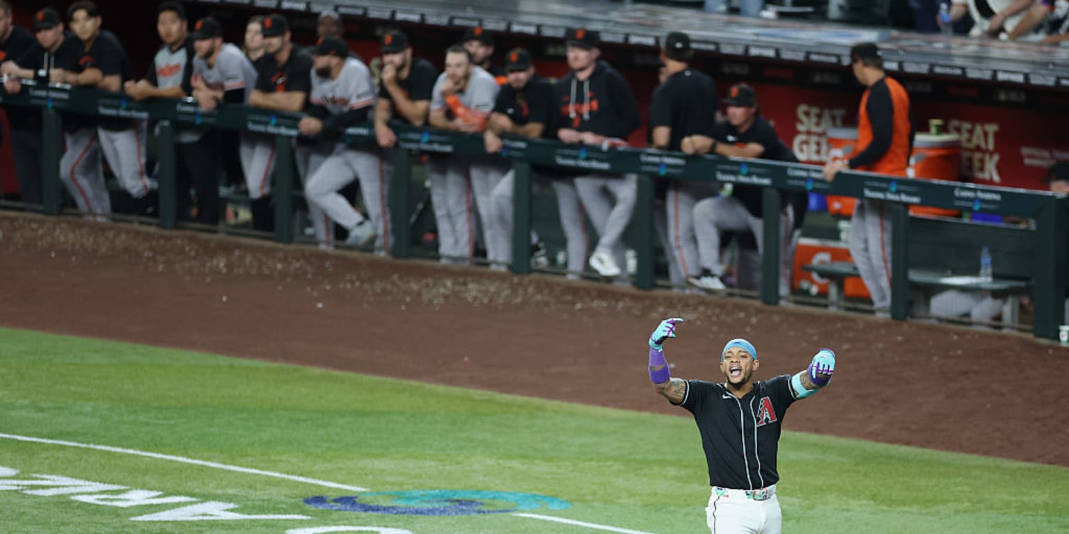 noticia-mlb-El-primer-HR-de-oro-de-Marte-mantiene-el-ascenso-d