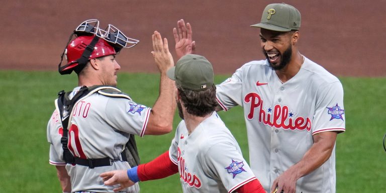 noticia-mlb-Intratable-Sanchez-lanza-juego-completo-con-blanqu