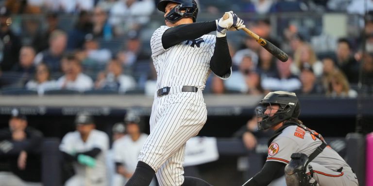 noticia-mlb-Judge-la-bota-y-Yankees-rinden-homenaje-a-Sterling