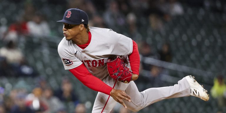 noticia-mlb-La-temporada-empieza-hoy-Bello-poncho-a-siete-e