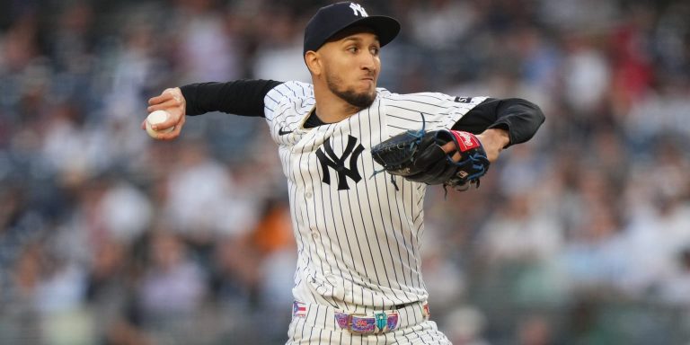 noticia-mlb-Rodriguez-vera-cumplido-otro-de-sus-suenos-lanzar