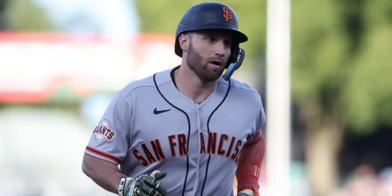 noticia-mlb-Schmitt-2-HR-3-CI-McDonald-impulsan-a-Gigantes-