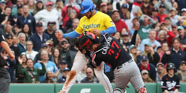 noticia-mlb-Se-vaciaron-las-bancas-despues-de-que-Contreras-y-