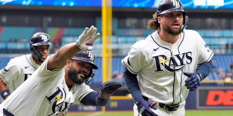 noticia-mlb-Vilade-y-Martinez-impulsan-a-los-Rays-a-su-decima-