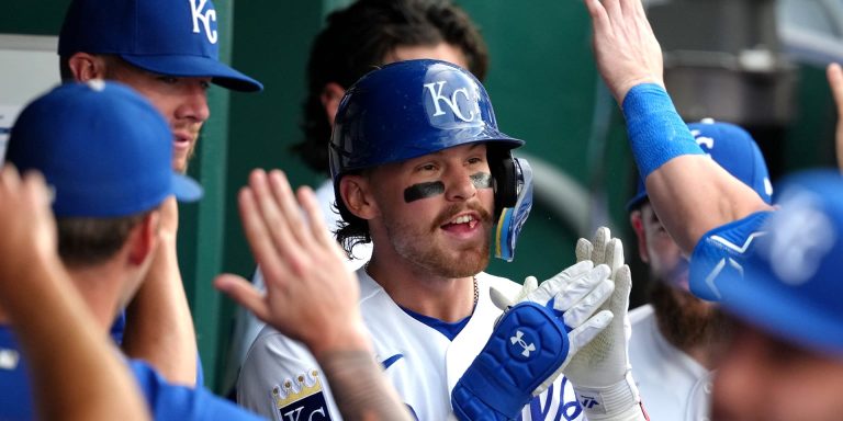 noticia-mlb-Witt-Caglianone-respaldan-a-Wacha-con-jonrones-en