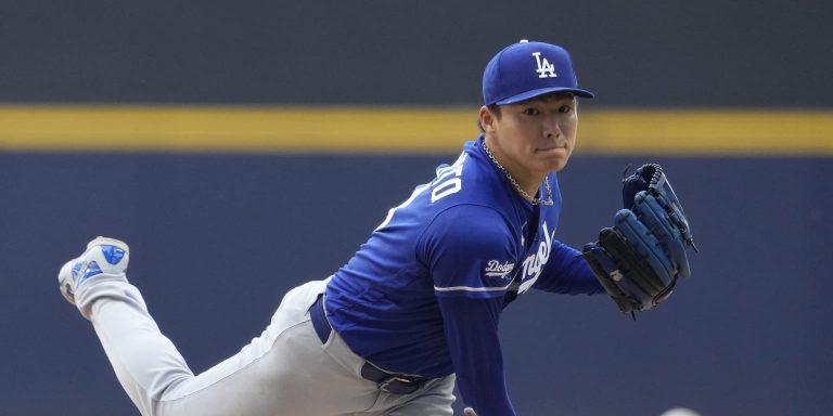 noticia-mlb-Yamamoto-vuelve-a-dominar-en-Milwaukee-tras-su-joy