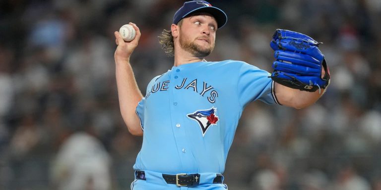 noticia-mlb-Yesavage-sigue-elevando-su-nivel-ahora-con-seis-c