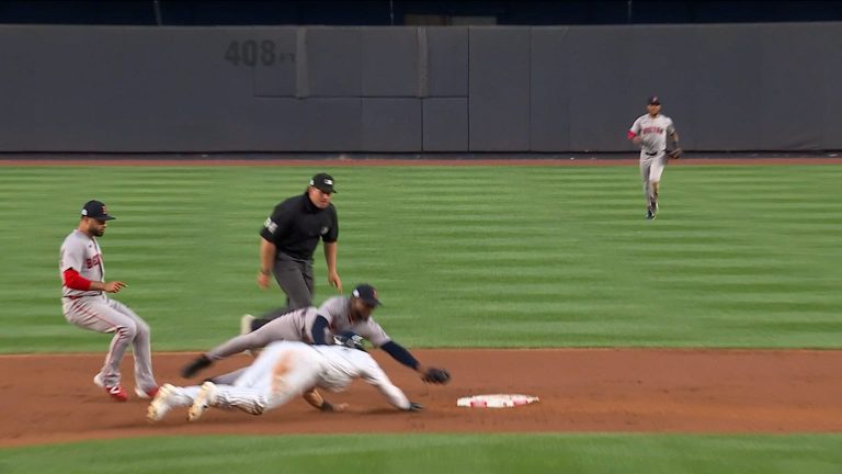 Andruw-Monasterio-hace-gran-doble-play-sin-asisten
