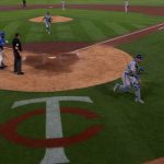 Orlando-Arcia-anota-tras-un-pitcheo-desviado-0506