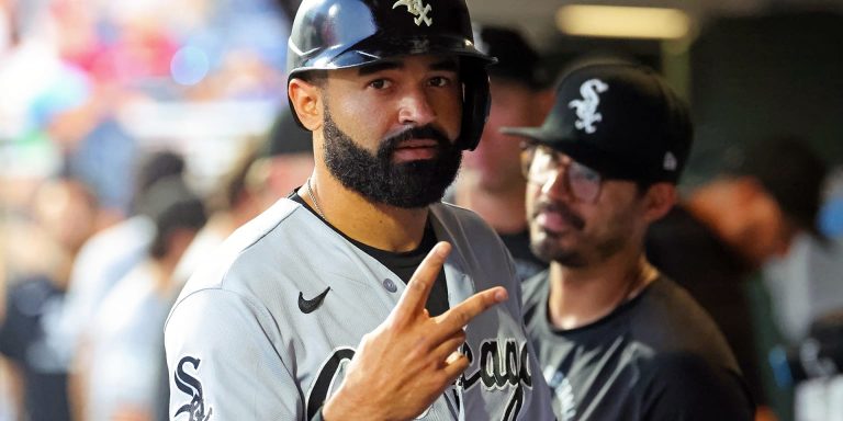 noticia-mlb-Ante-la-escasez-de-jardineros-Filis-adquieren-al-