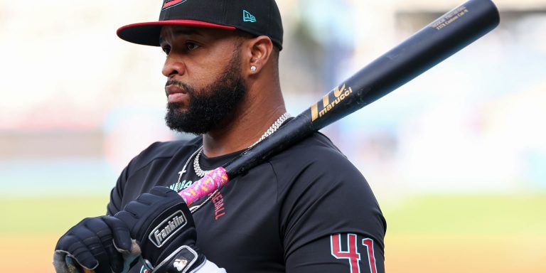 noticia-mlb-Carlos-Santana-llega-a-un-acuerdo-de-Ligas-Menores