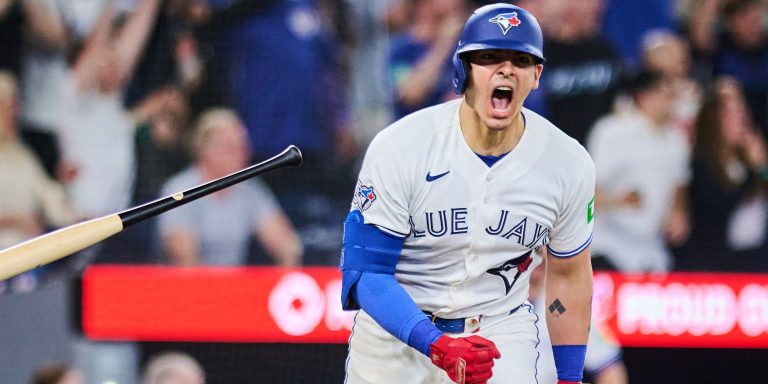 noticia-mlb-Con-Valenzuela-Toronto-encontro-mucho-mas-que-un-