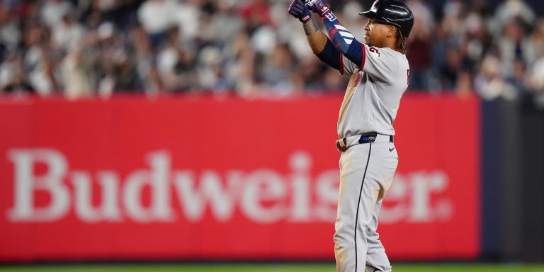 noticia-mlb-J-Ram-lidera-la-ofensiva-de-Guardianes-con-tres-do-1