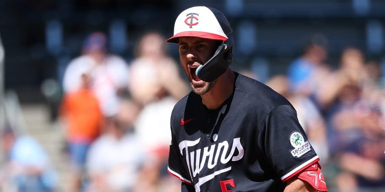 noticia-mlb-Kreidler-sale-de-la-banca-y-conduce-a-Mellizos-a-v