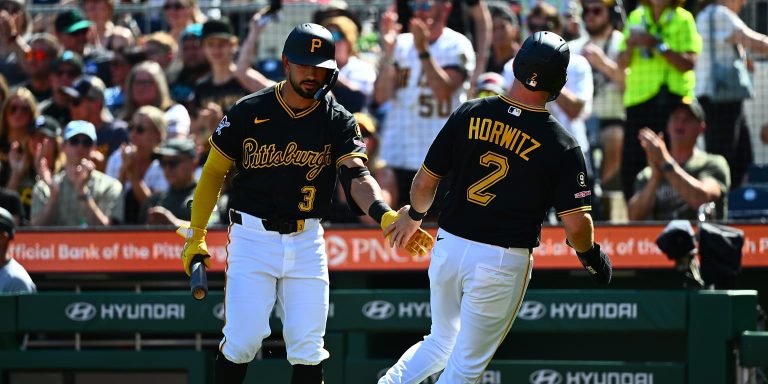 noticia-mlb-Piratas-se-rebelan-contra-Bender-con-dos-outs-para