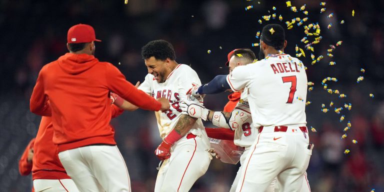 noticia-mlb-Siri-deja-en-el-terreno-a-Astros-en-la-10ma-tras-u