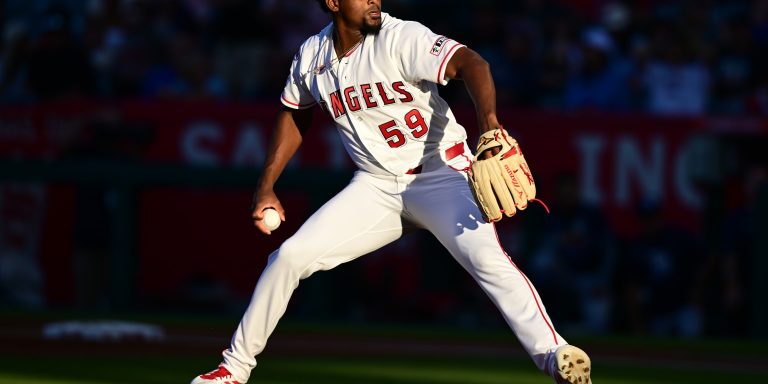 noticia-mlb-Soriano-supera-pelotazo-en-el-pecho-y-brilla-en-vi