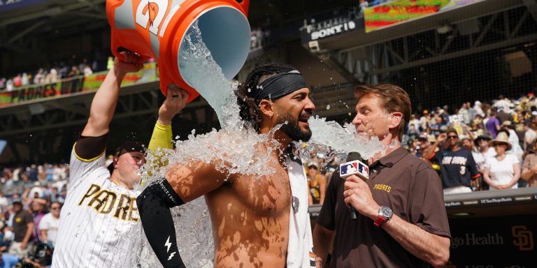 noticia-mlb-Tatis-corona-la-remontada-de-Padres-sobre-Rojos-co