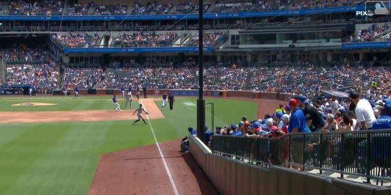 noticia-mlb-Tienes-que-ver-la-curiosa-jugada-que-impulso-el-ra