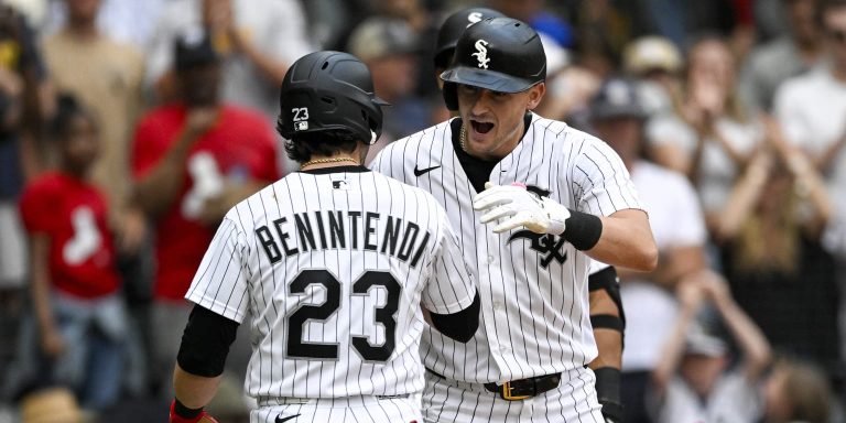 noticia-mlb-White-Sox-le-arrebatan-la-victoria-y-la-serie-a-Do