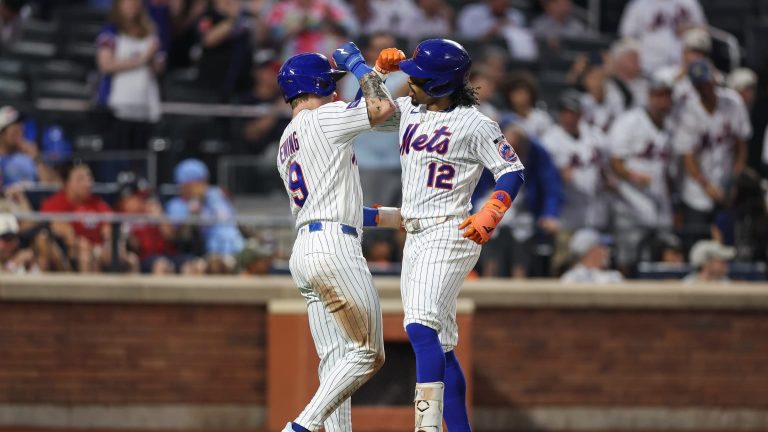 Francisco-Lindor-pega-su-segundo-jonron-del-juego-