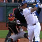 Jonron-de-dos-carreras-de-Salvador-Perez-13-20072