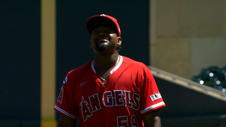Jose-Soriano-hace-gran-jugada-y-pone-fin-al-inning