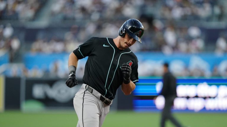 Max-Kepler-dispara-un-jonron-de-tres-anotaciones-