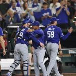 Roberts-llega-a-mil-triunfos-con-los-Dodgers-300