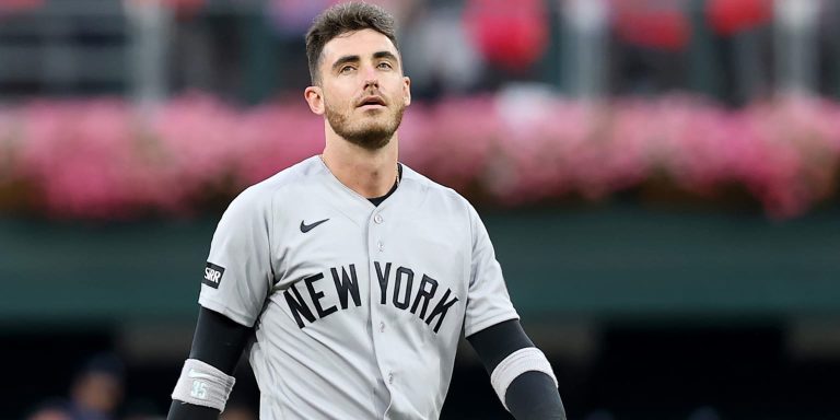 noticia-mlb-Bellinger-fuera-de-4-a-6-semanas-por-distension-de