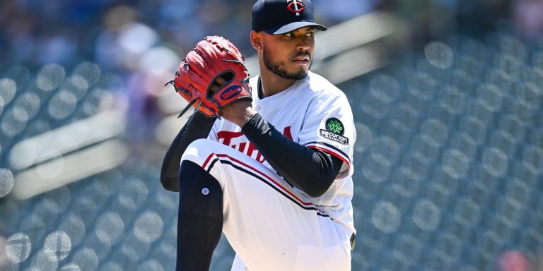 noticia-mlb-Bradley-mantuvo-gran-ritmo-para-acercar-a-Mellizos